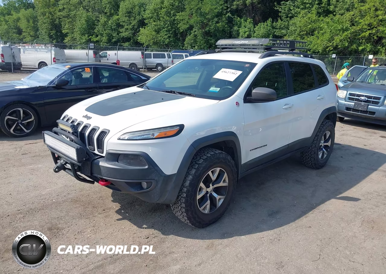 2015 Jeep Cherokee Trailhawk VIN:1C4PJMBS3FW786481 - 2