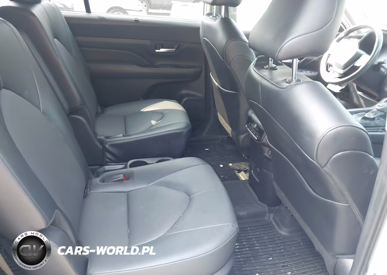 2024 Toyota Grand Highlander Xle VIN:5TDAAAB57RS018666 - 8