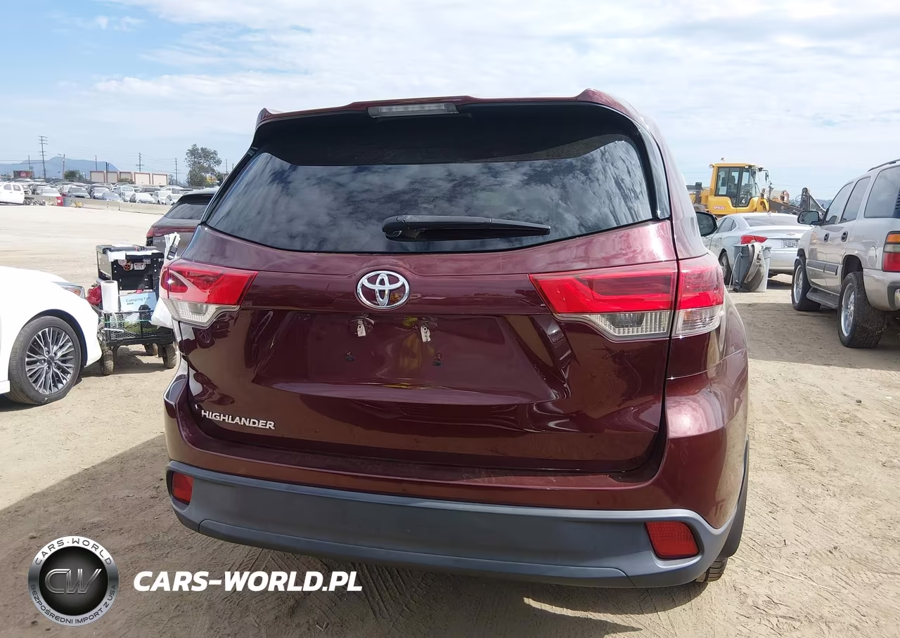 2018 Toyota Highlander Le VIN:5TDZARFH0JS035349 - 16