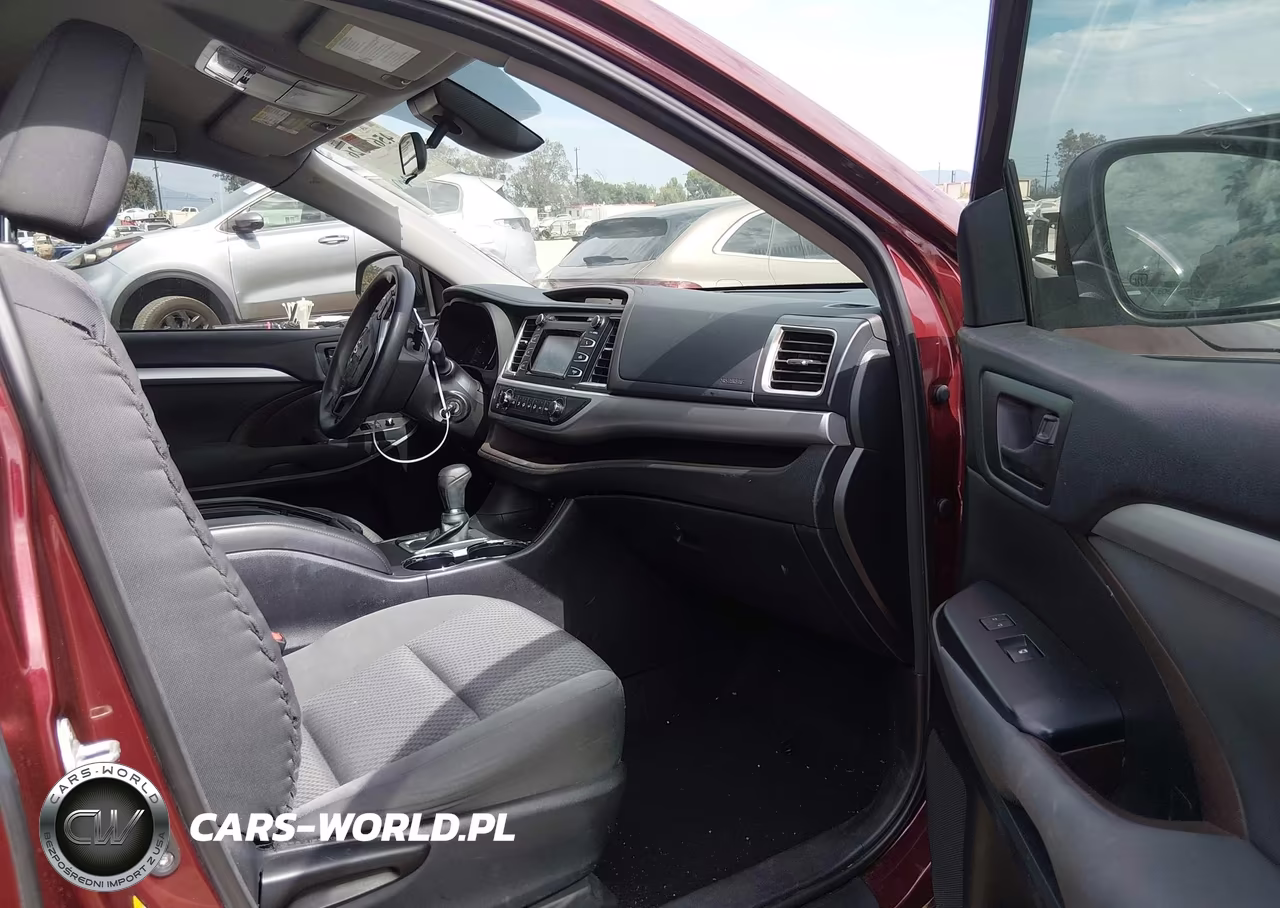 2018 Toyota Highlander Le VIN:5TDZARFH0JS035349 - 5