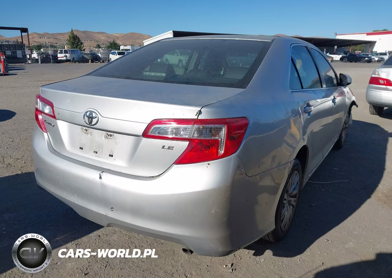 2014 Toyota Camry Le VIN:4T4BF1FK8ER362102 - 4
