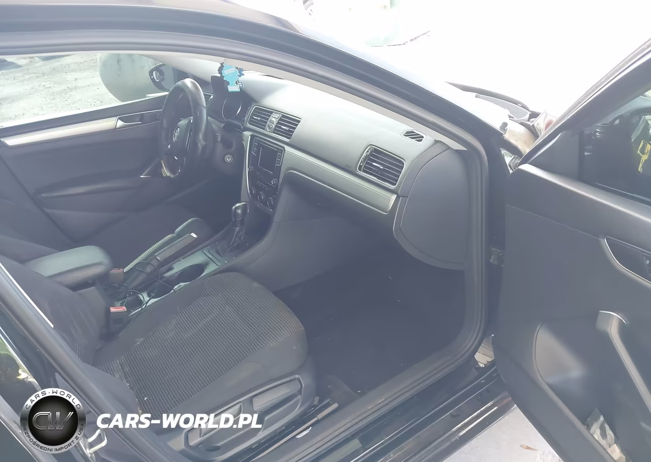 2016 Volkswagen Passat 1.8T S VIN:1VWAT7A3XGC024714 - 5