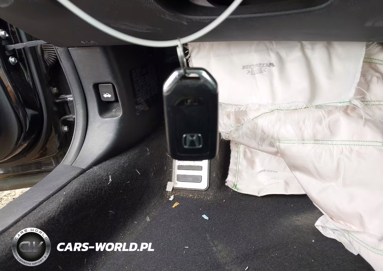 2018 Honda Accord Sport 2.0T VIN:1HGCV2F33JA051680 - 11