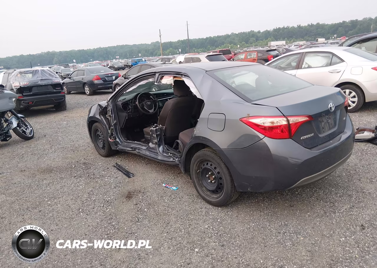 2018 Toyota Corolla Le VIN:2T1BURHE5JC080663 - 3
