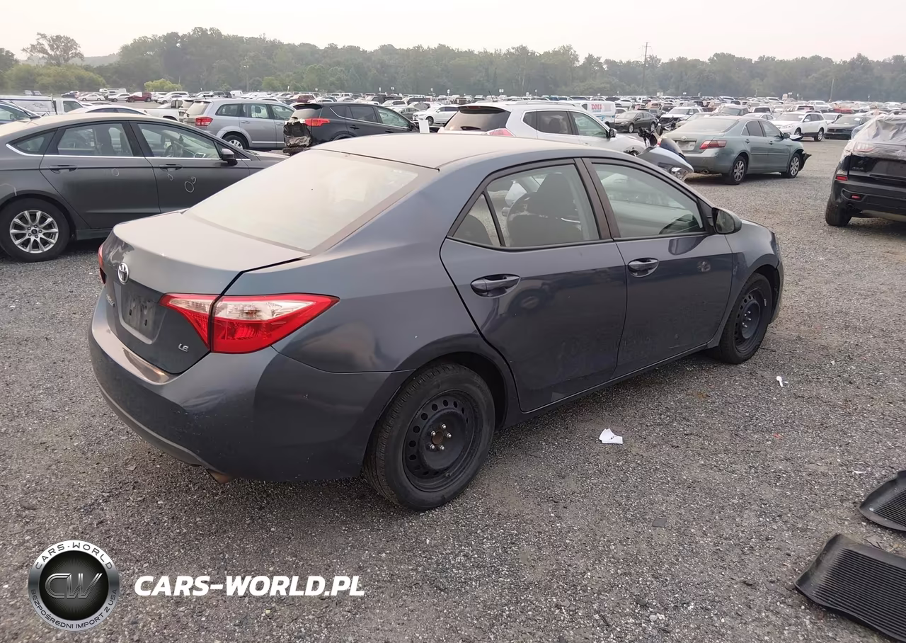 2018 Toyota Corolla Le VIN:2T1BURHE5JC080663 - 4
