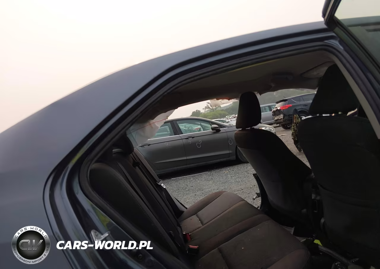 2018 Toyota Corolla Le VIN:2T1BURHE5JC080663 - 8