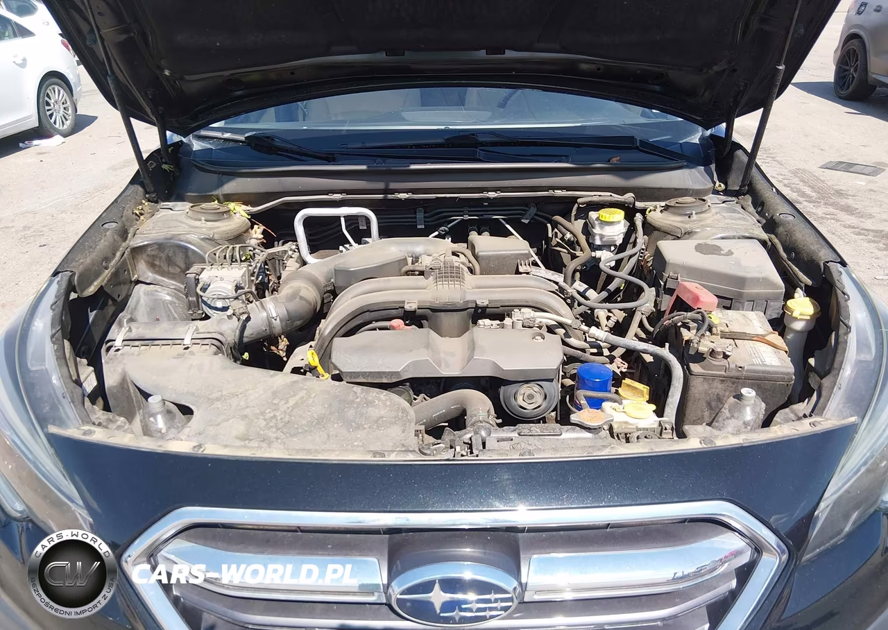 2018 Subaru Outback 2.5I Premium VIN:4S4BSAFC6J3304939 - 10