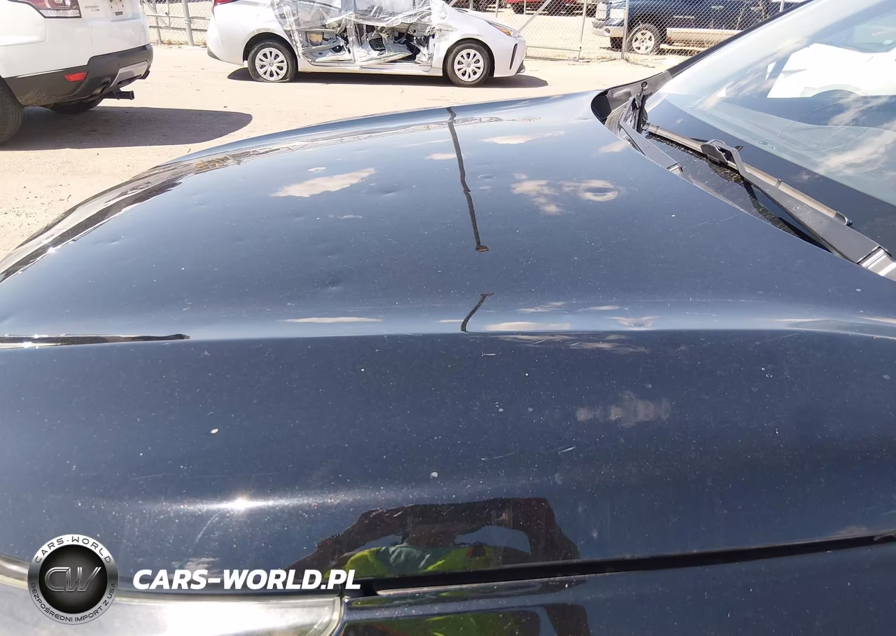 2018 Subaru Outback 2.5I Premium VIN:4S4BSAFC6J3304939 - 6