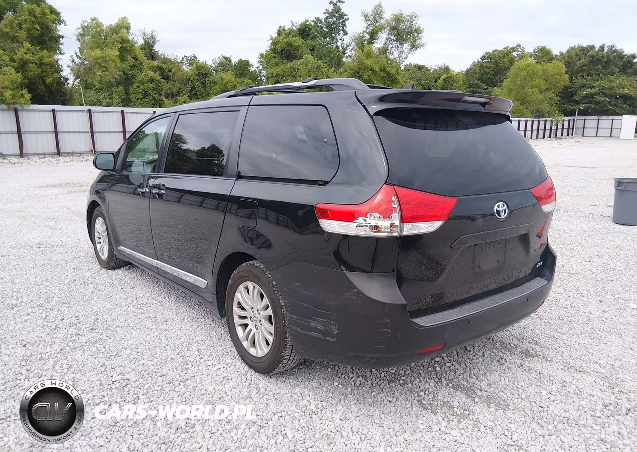 2011 Toyota Sienna Xle V6 VIN:5TDYK3DC8BS148173 - 3