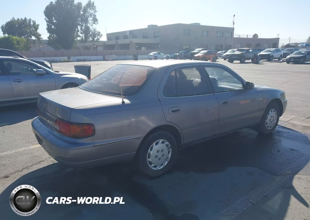 1995 Toyota Camry Le VIN:4T1SK12E2SU609390 - 4