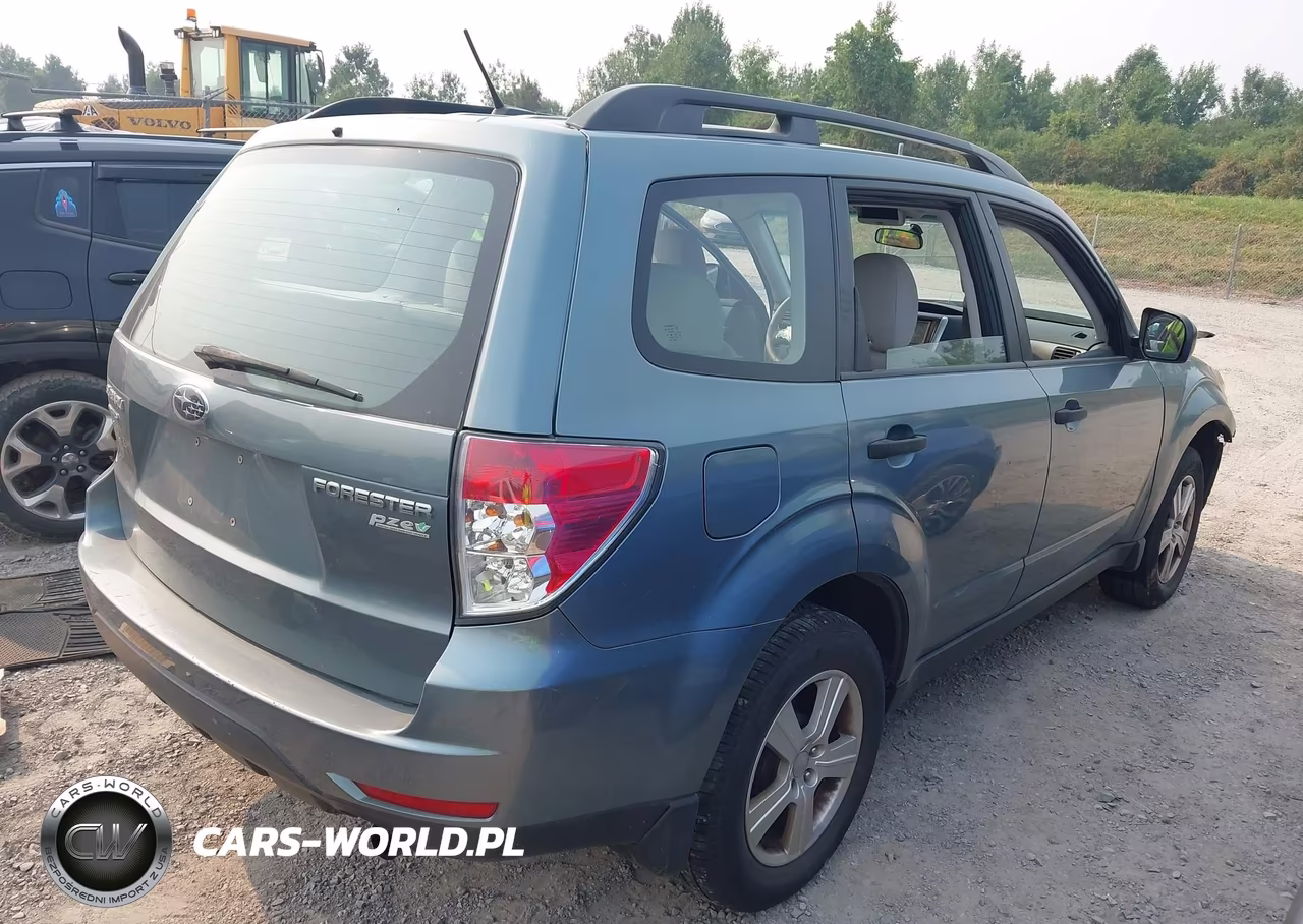 2013 Subaru Forester 2.5X VIN:JF2SHABC7DH435220 - 4