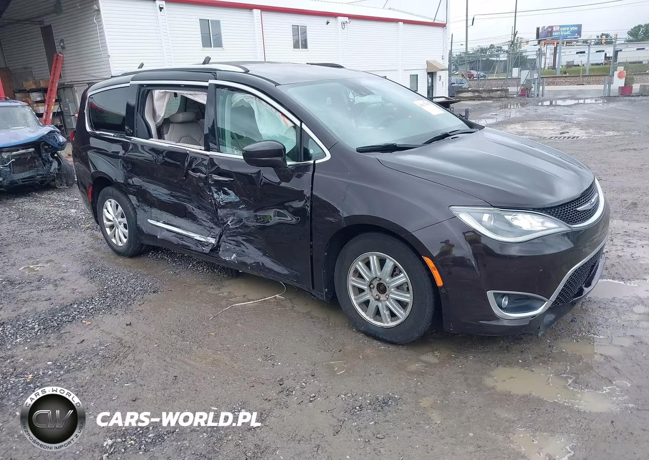 2018 Chrysler Pacifica Touring L Plus