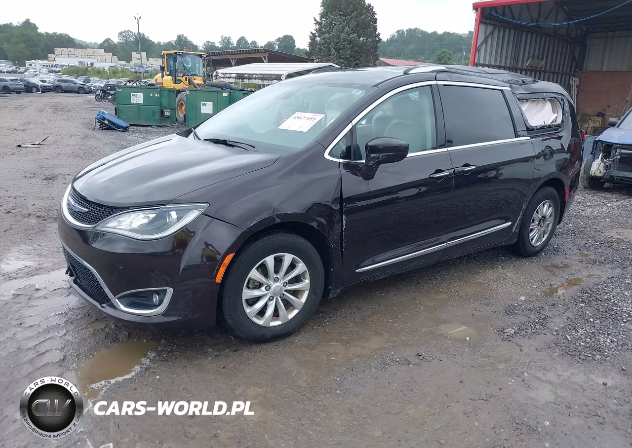 2018 Chrysler Pacifica Touring L Plus VIN:2C4RC1EG8JR352180 - 2