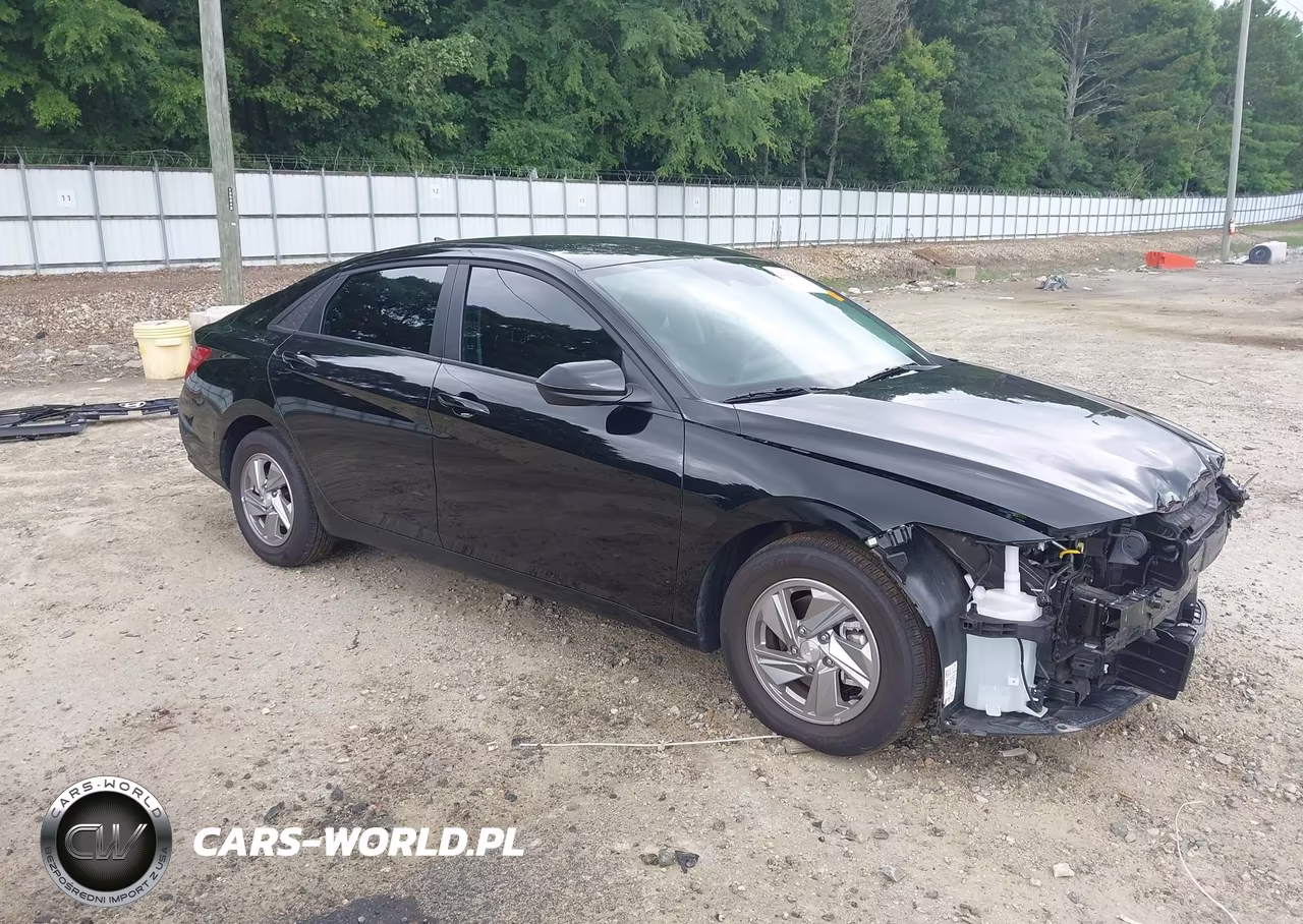 2025 Hyundai Elantra Se