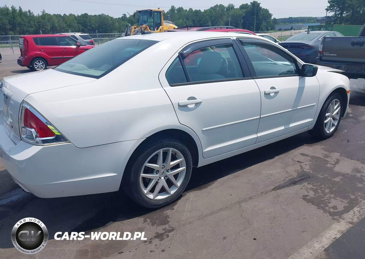 2009 Ford Fusion S VIN:3FAHP06Z79R130168 - 4