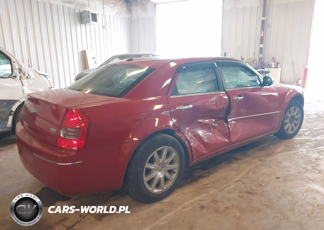 2010 Chrysler 300 Touring-Signature Series-Executive Series VIN:2C3CA5CV2AH112525 - 4