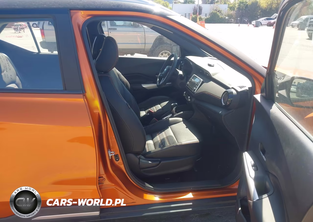 2018 Nissan Kicks Sr VIN:3N1CP5CU4JL506328 - 5