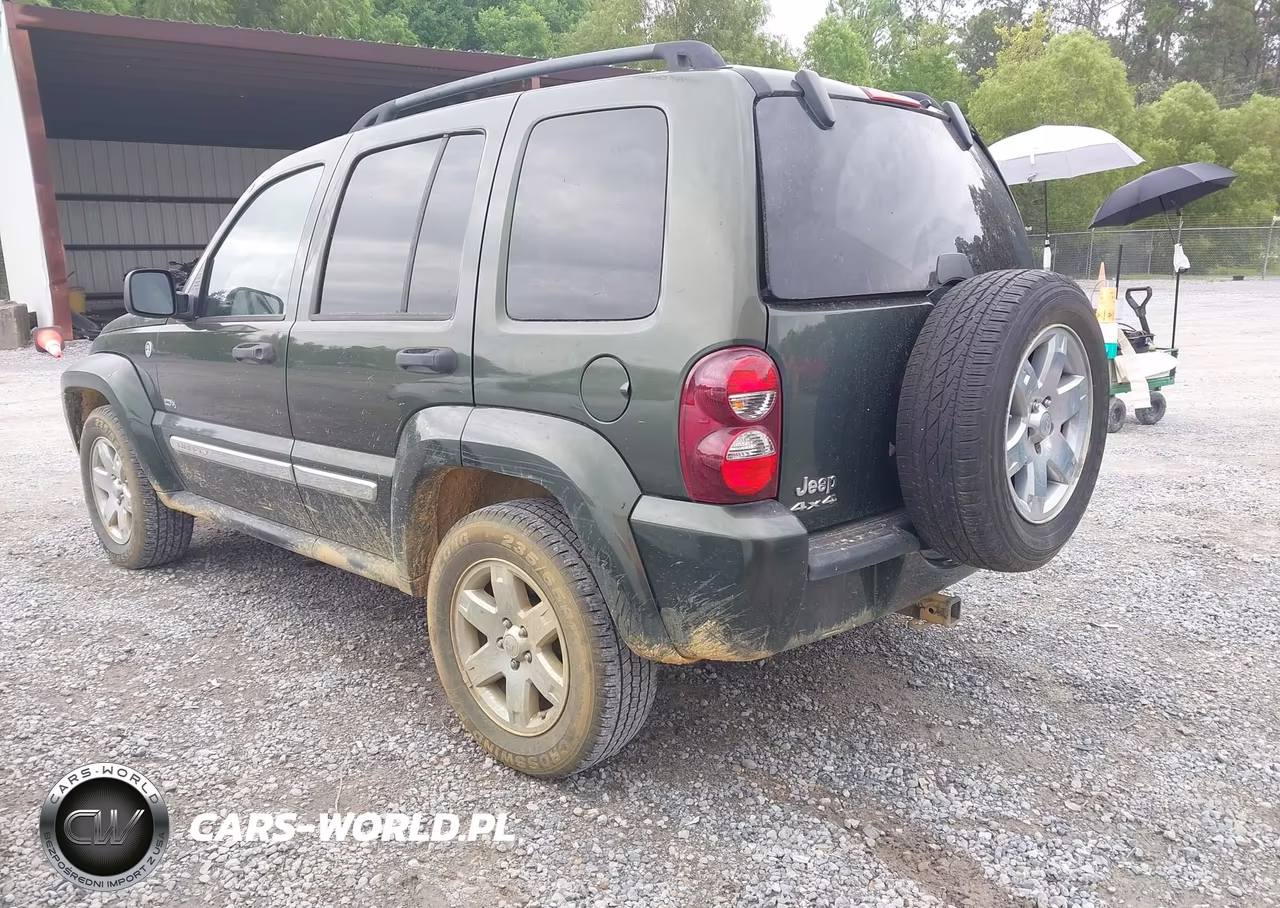 2006 Jeep Liberty Sport VIN:1J4GL48KX6W214092 - 3