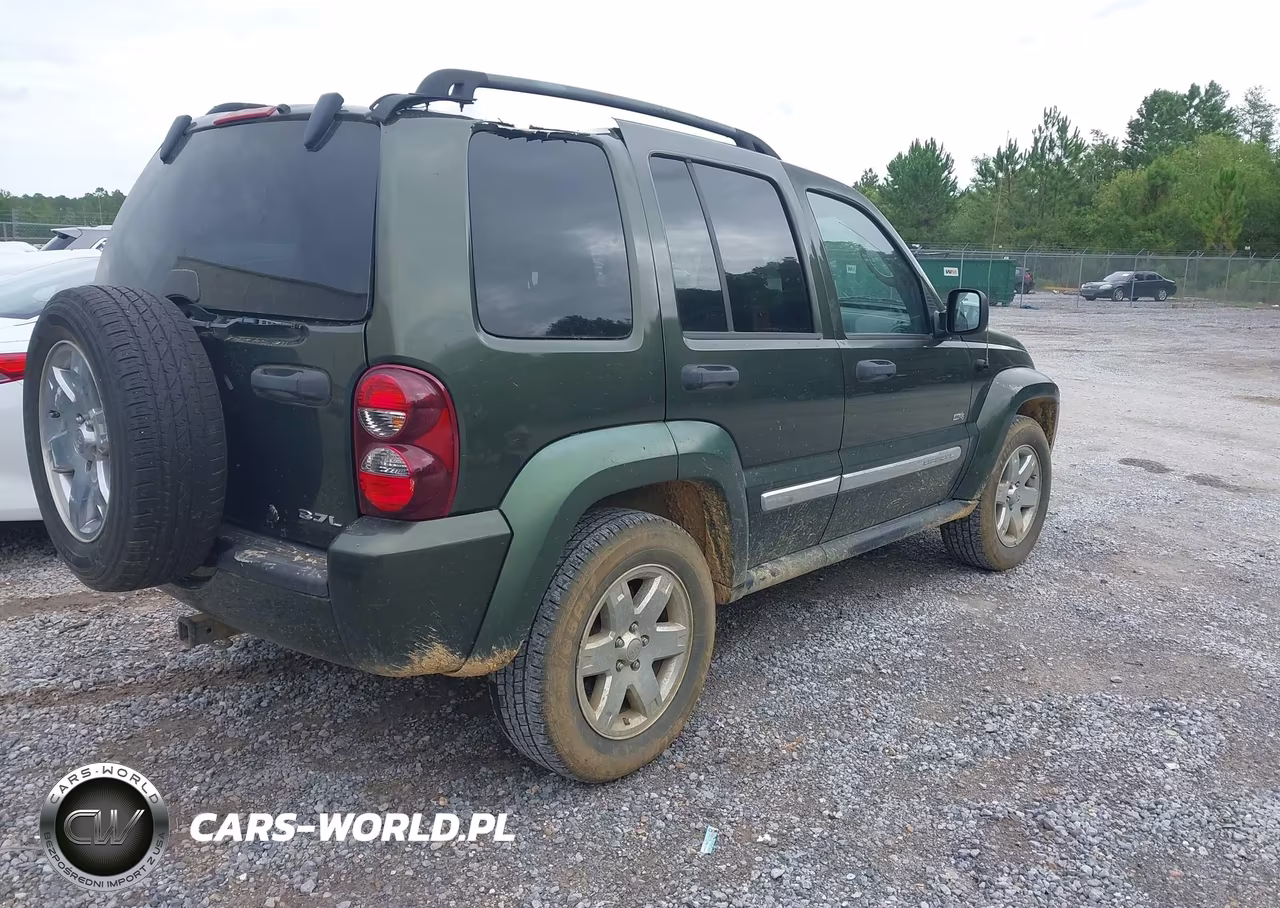 2006 Jeep Liberty Sport VIN:1J4GL48KX6W214092 - 4