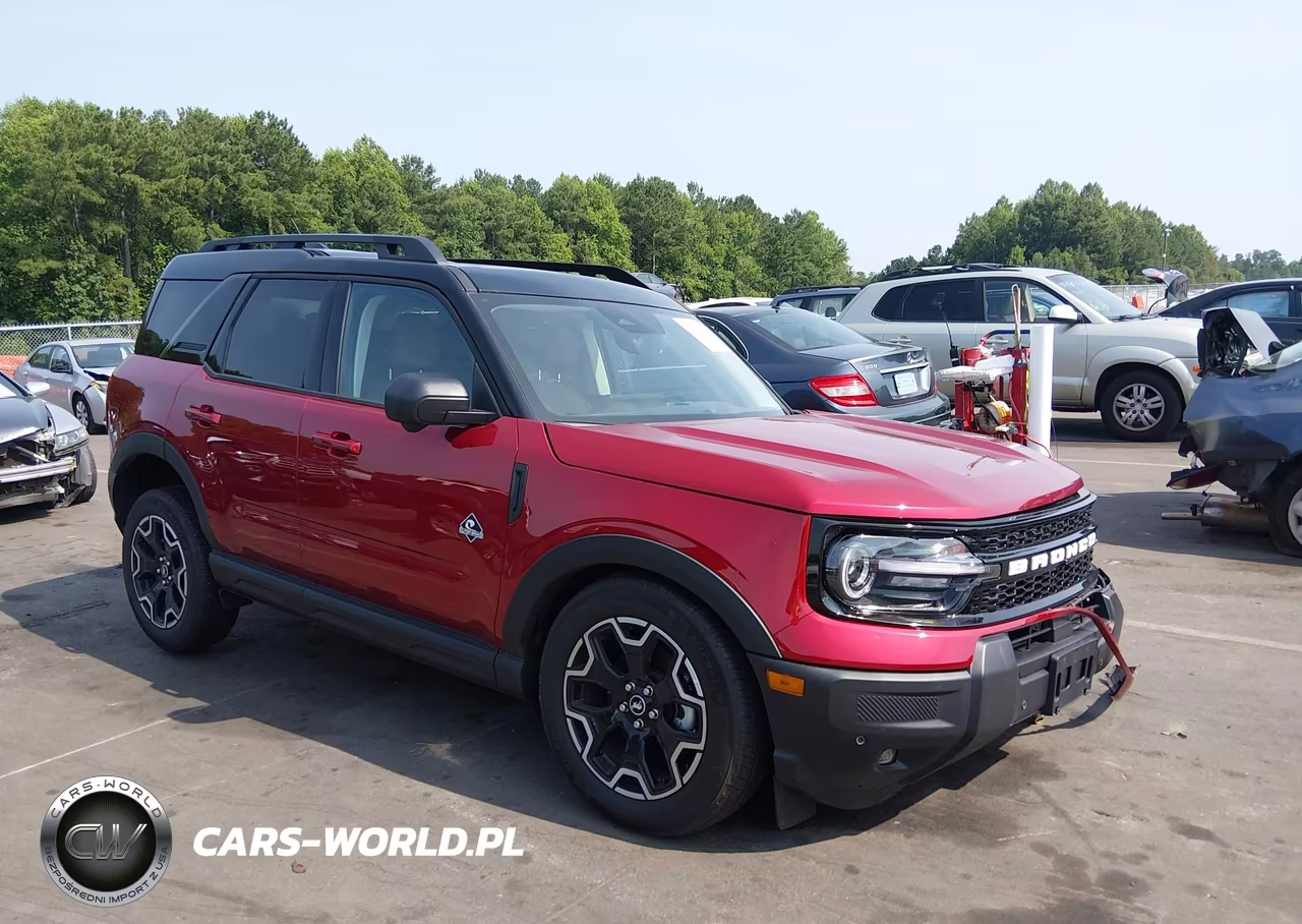 2025 Ford Bronco Sport Outer Banks – zdjęcie 1 z 17
