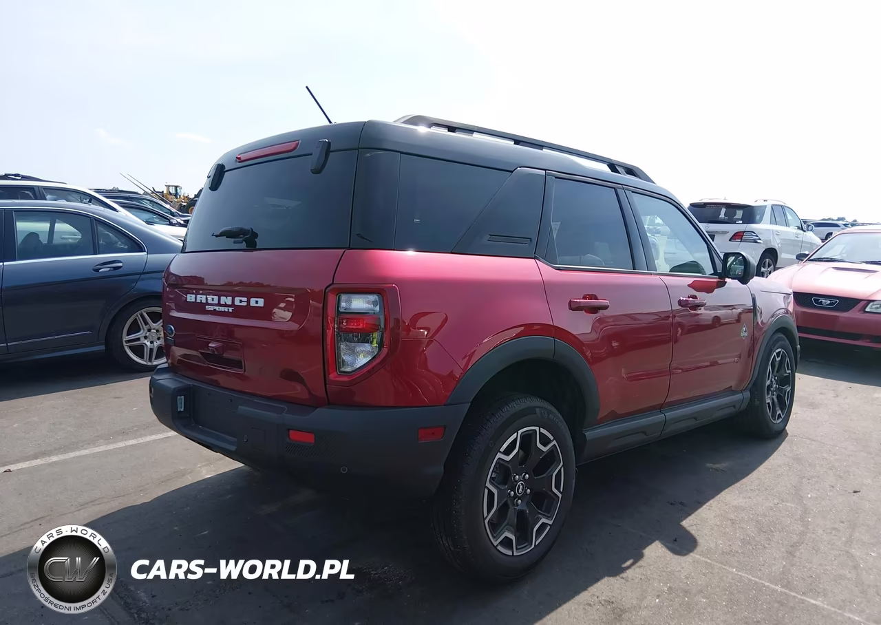 2025 Ford Bronco Sport Outer Banks VIN:3FMCR9CN4SRF36009 - 4