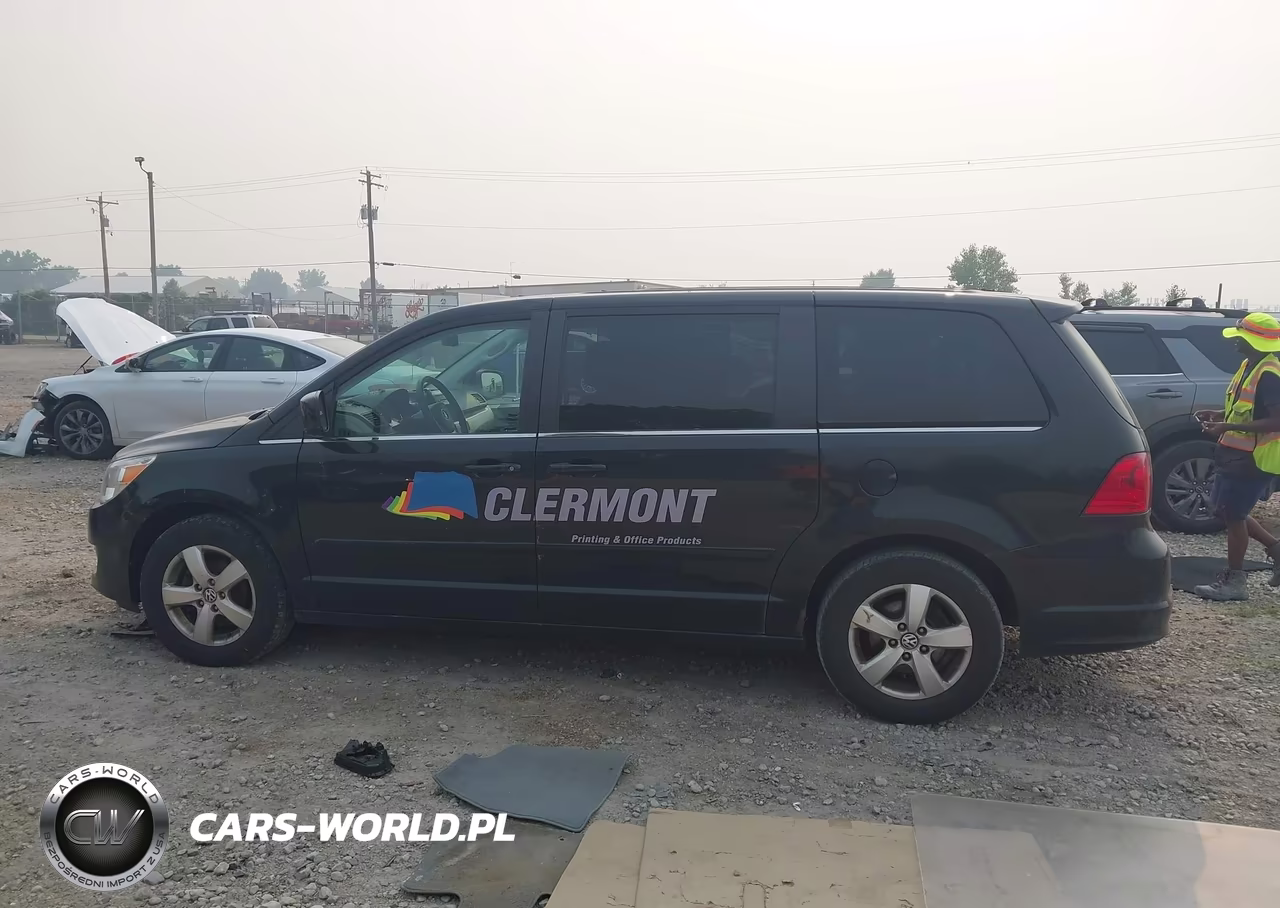2010 Volkswagen Routan Se VIN:2V4RW3D11AR424407 - 14