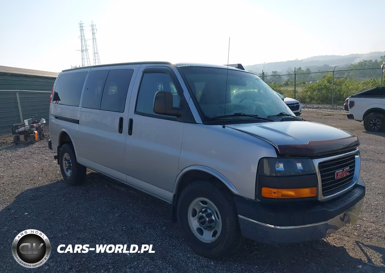 2017 GMC Savana 2500 Lt