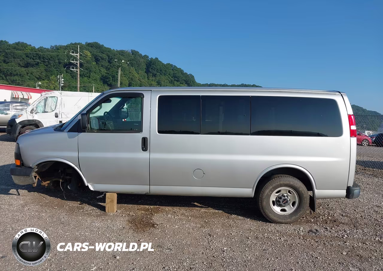 2017 GMC Savana 2500 Lt VIN:1GJW7FFG2H1307228 - 14
