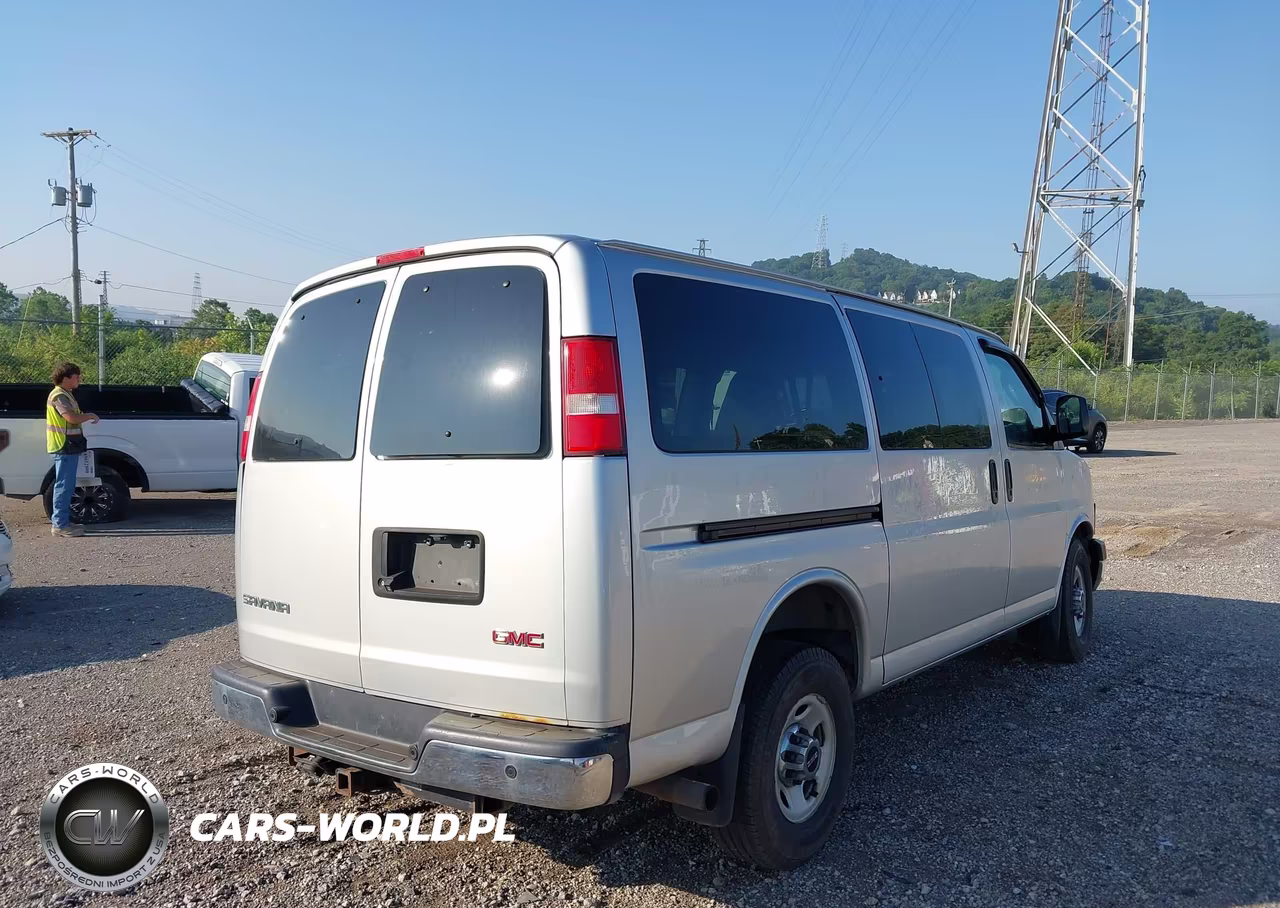 2017 GMC Savana 2500 Lt VIN:1GJW7FFG2H1307228 - 4
