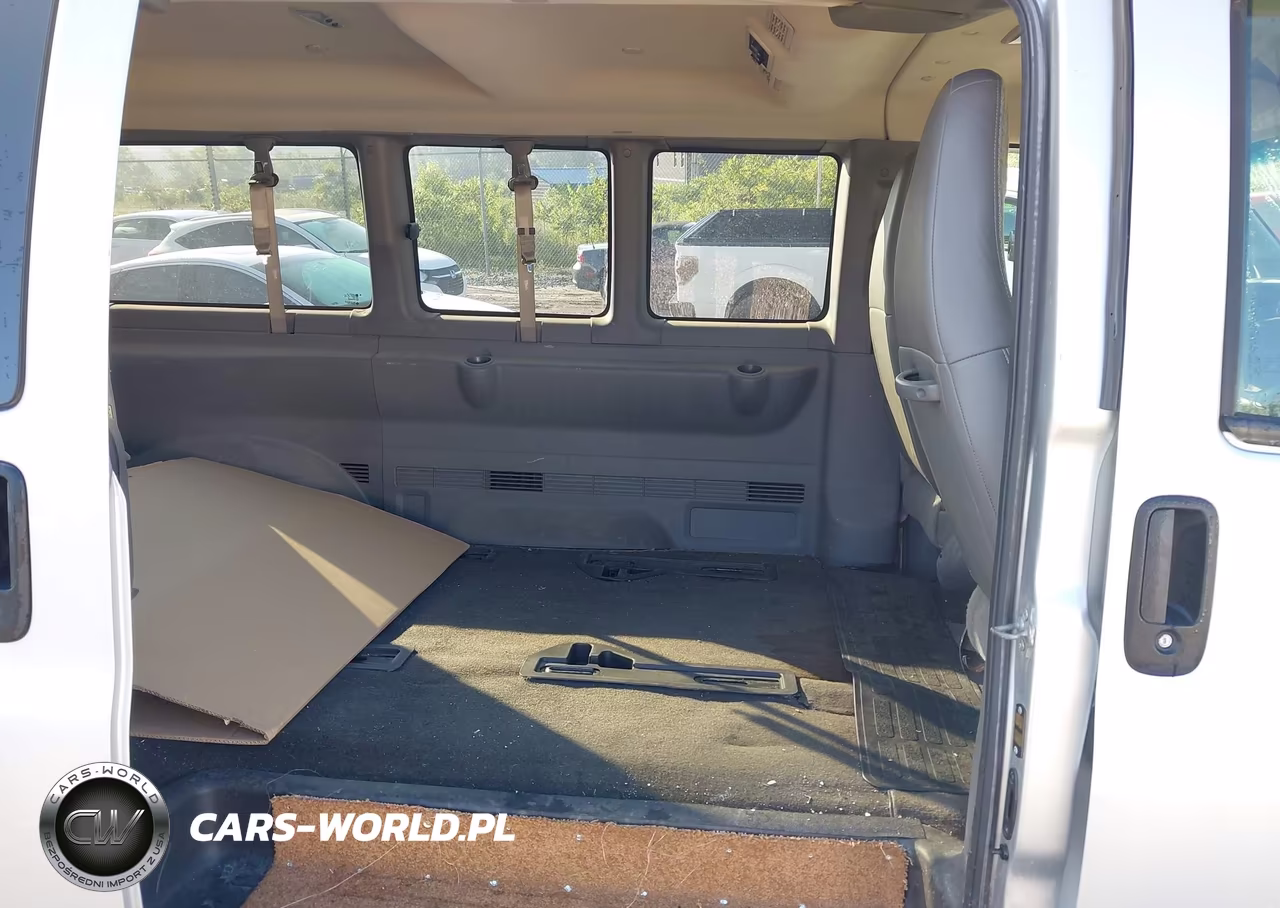 2017 GMC Savana 2500 Lt VIN:1GJW7FFG2H1307228 - 8