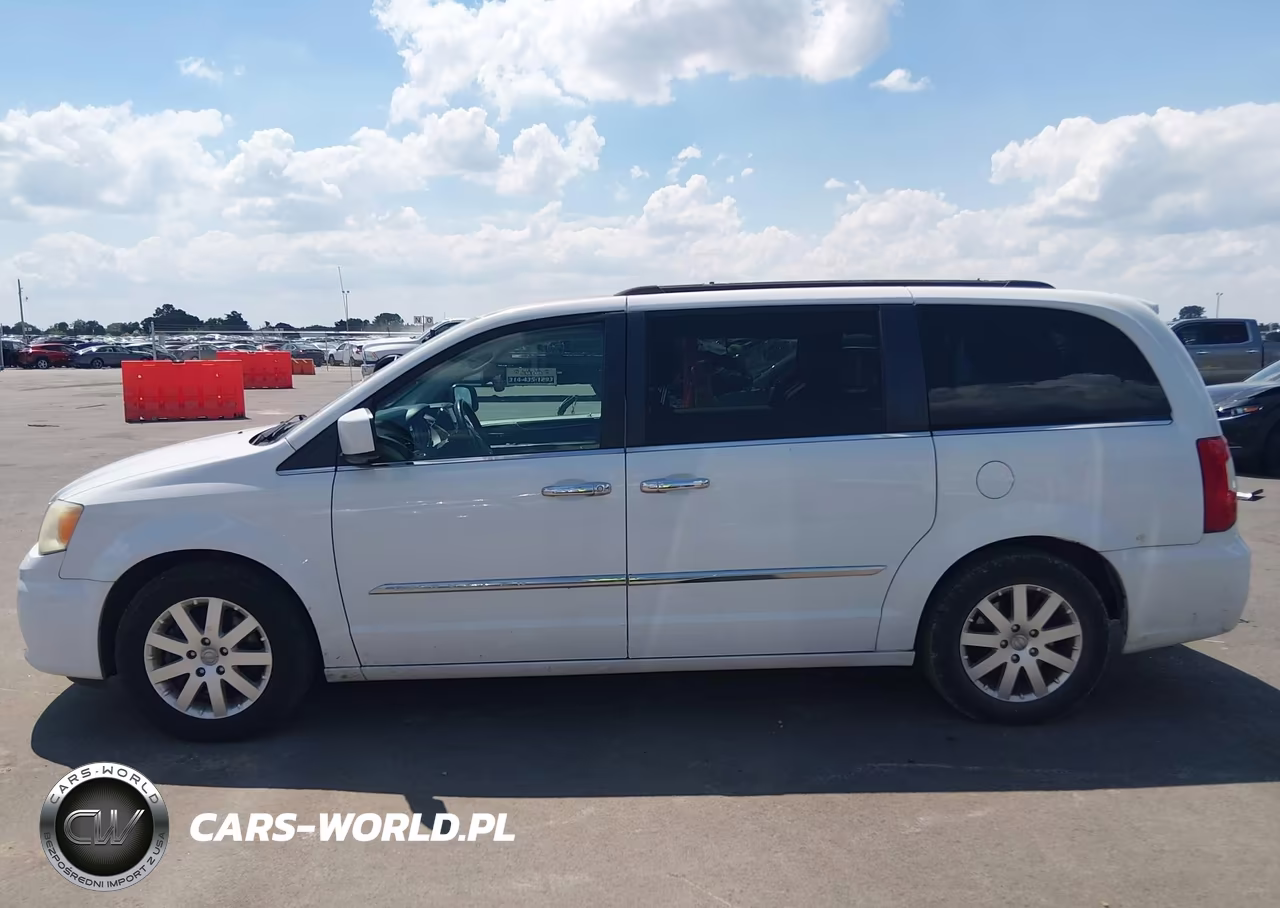 2013 Chrysler Town & Country Touring VIN:2C4RC1BG2DR815147 - 14