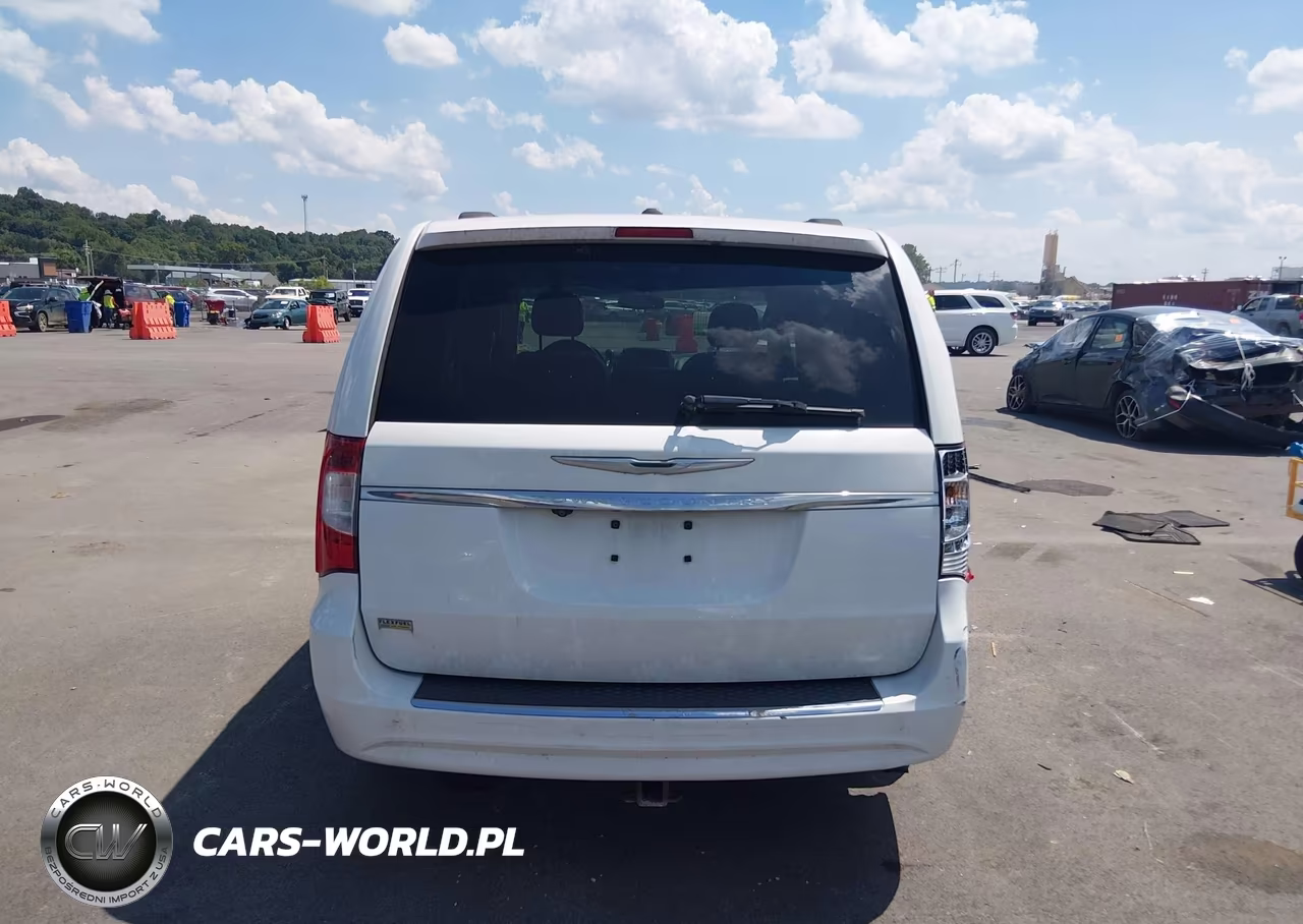 2013 Chrysler Town & Country Touring VIN:2C4RC1BG2DR815147 - 16