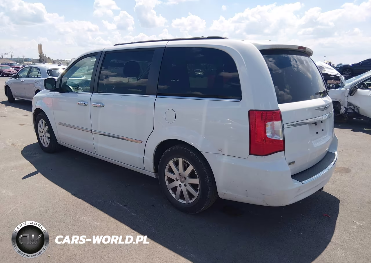 2013 Chrysler Town & Country Touring VIN:2C4RC1BG2DR815147 - 3