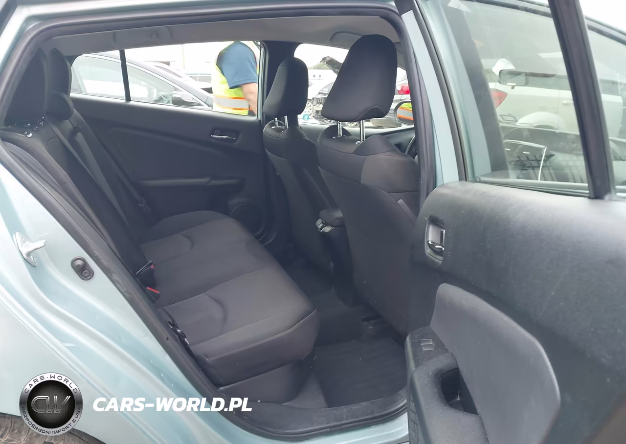 2021 Toyota Prius L Eco VIN:JTDKAMFU7M3151526 - 8