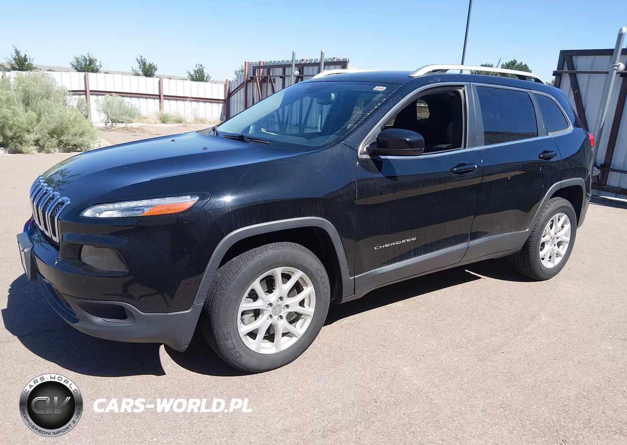 2018 Jeep Cherokee Latitude 4X4 VIN:1C4PJMCB7JD559264 - 2