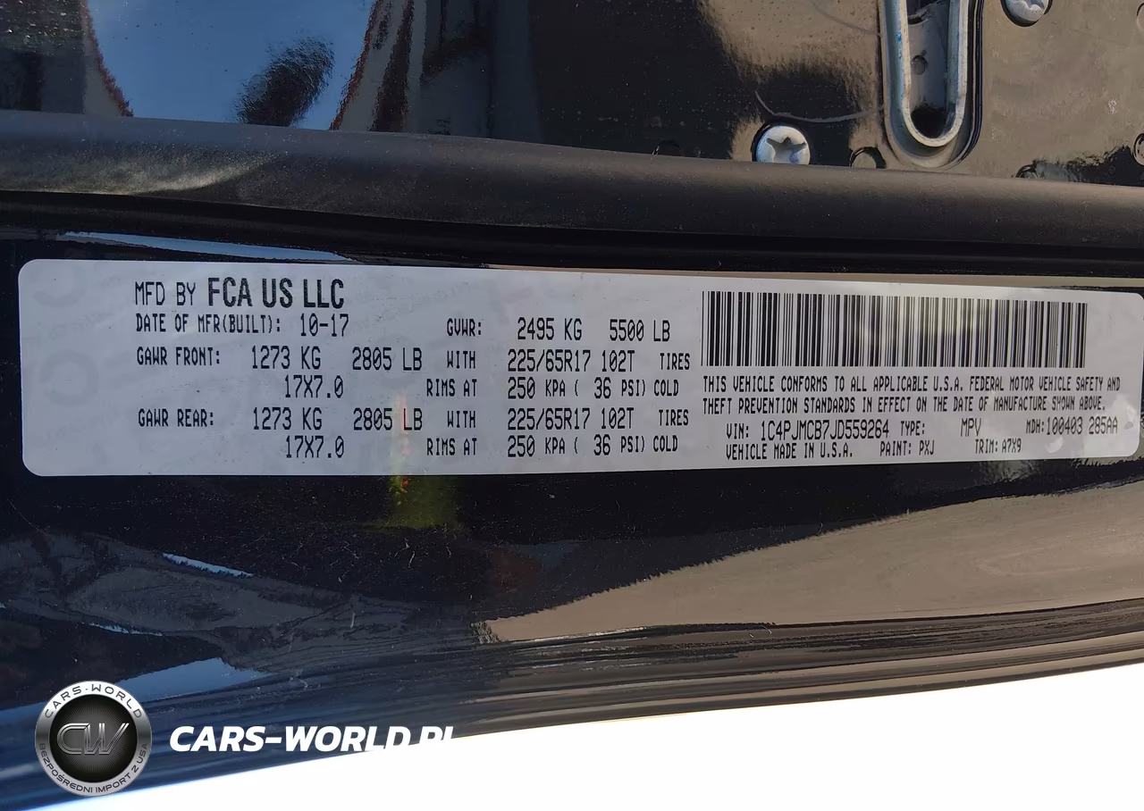 2018 Jeep Cherokee Latitude 4X4 VIN:1C4PJMCB7JD559264 - 9