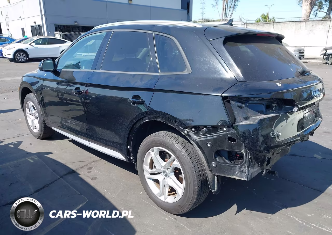 2018 Audi Q5 2.0T Premium-2.0T Tech Premium VIN:WA1ANAFY6J2049602 - 3
