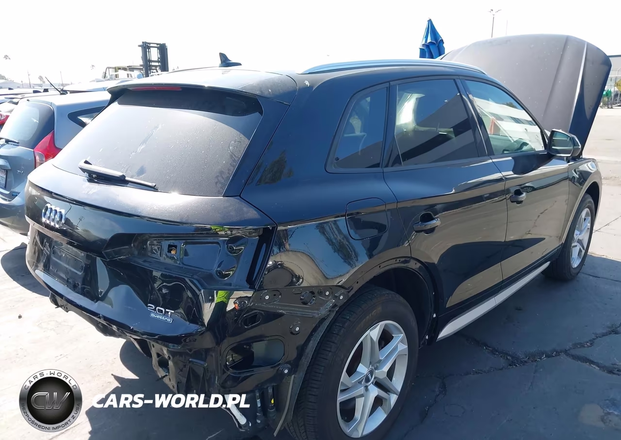 2018 Audi Q5 2.0T Premium-2.0T Tech Premium VIN:WA1ANAFY6J2049602 - 4