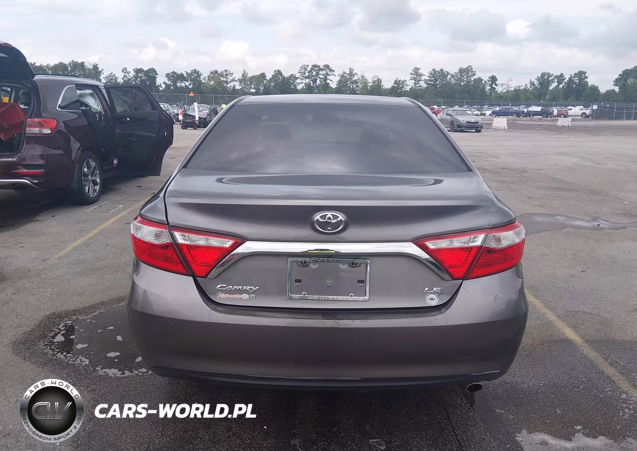 2016 Toyota Camry Le VIN:4T1BF1FK8GU152175 - 16