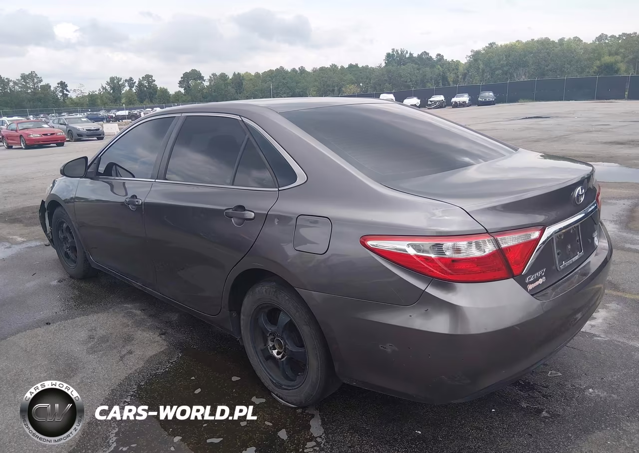 2016 Toyota Camry Le VIN:4T1BF1FK8GU152175 - 3