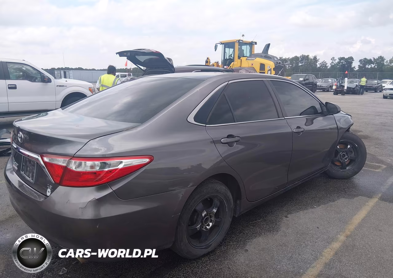 2016 Toyota Camry Le VIN:4T1BF1FK8GU152175 - 4