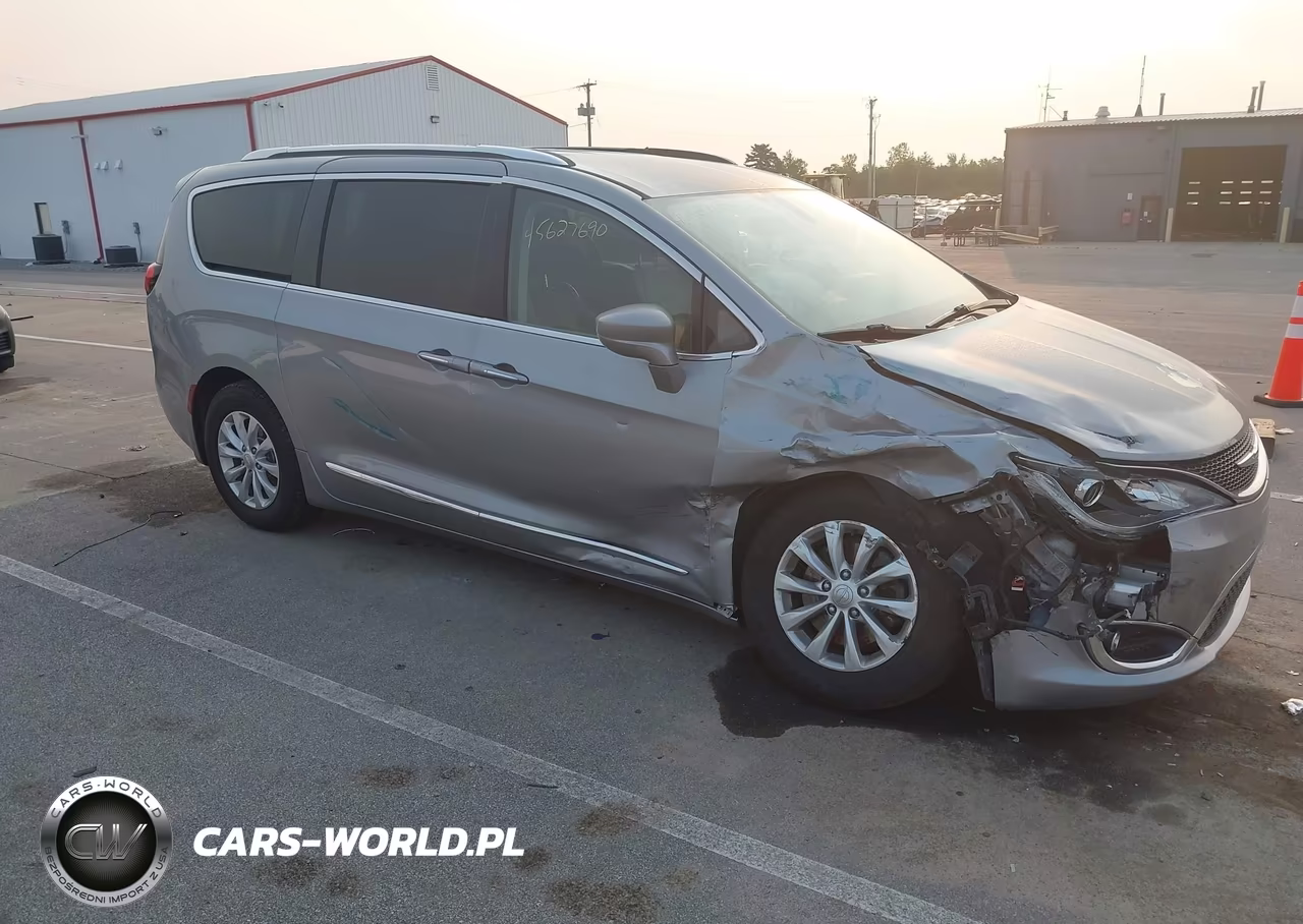 2018 Chrysler Pacifica Touring L Plus