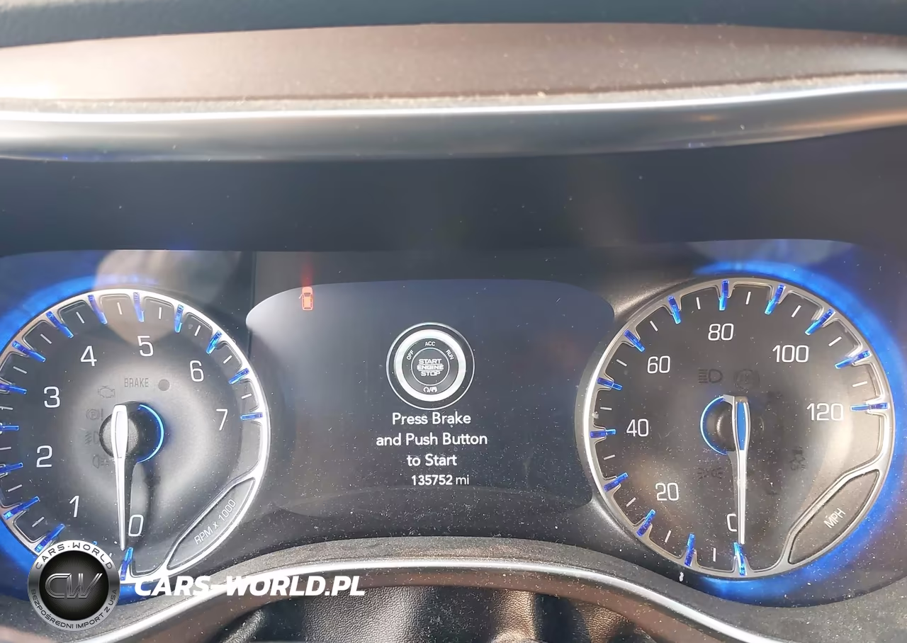 2018 Chrysler Pacifica Touring L Plus VIN:2C4RC1EG1JR188559 - 7