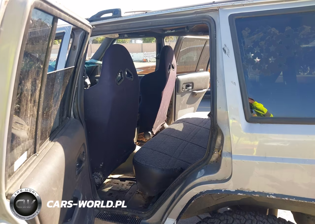 2001 Jeep Cherokee Sport VIN:1J4FF48S61L554580 - 8