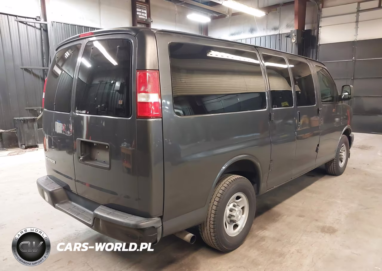 2017 Chevrolet Express 2500 Ls VIN:1GAWGEFF1H1243605 - 4