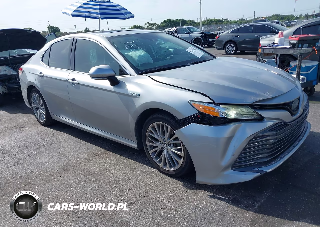 2019 Toyota Camry Hybrid Xle