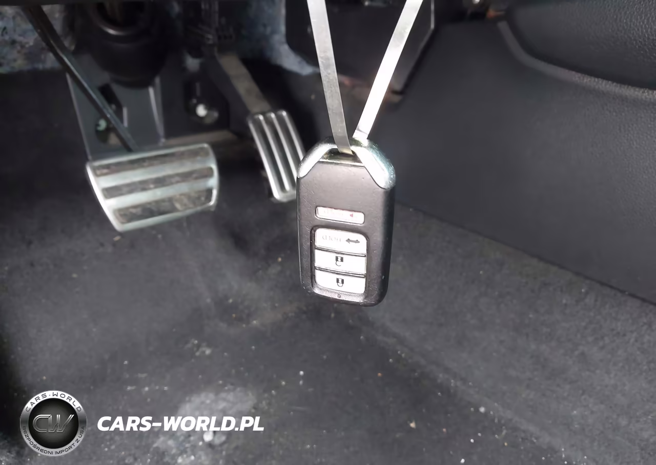 2018 Honda Accord Sport VIN:1HGCV1F30JA218944 - 11