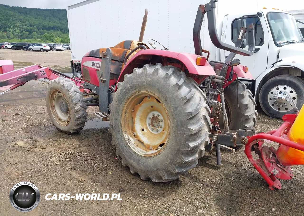 2005 Mahindra 6520 Tractor VIN:00000000000000003 - 3