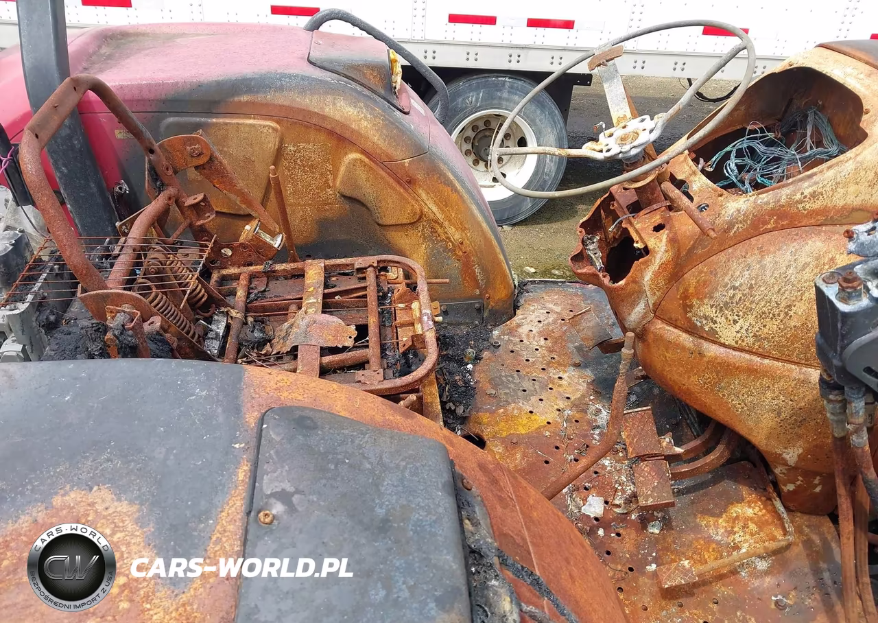 2005 Mahindra 6520 Tractor VIN:00000000000000003 - 5