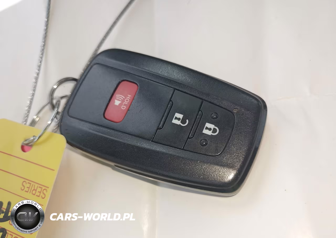 2018 Toyota Prius Four VIN:JTDKARFU4J3057483 - 10